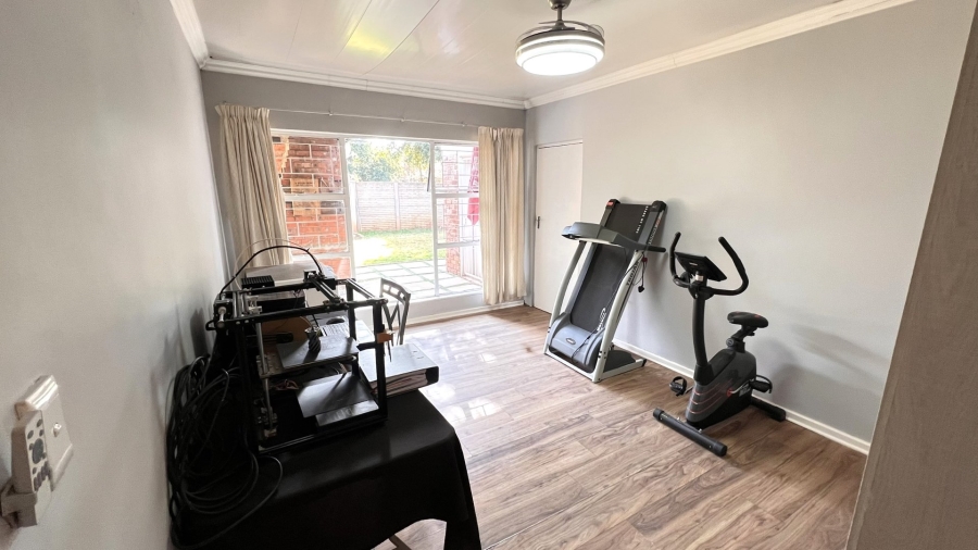 3 Bedroom Property for Sale in Langenhovenpark Free State